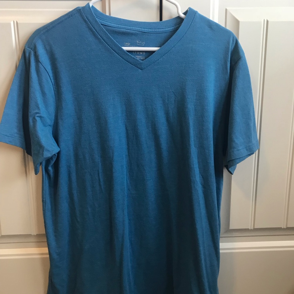 Blue Crown V-neck